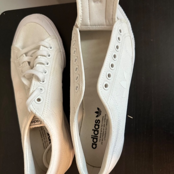 Adidas - Picture 4 of 5